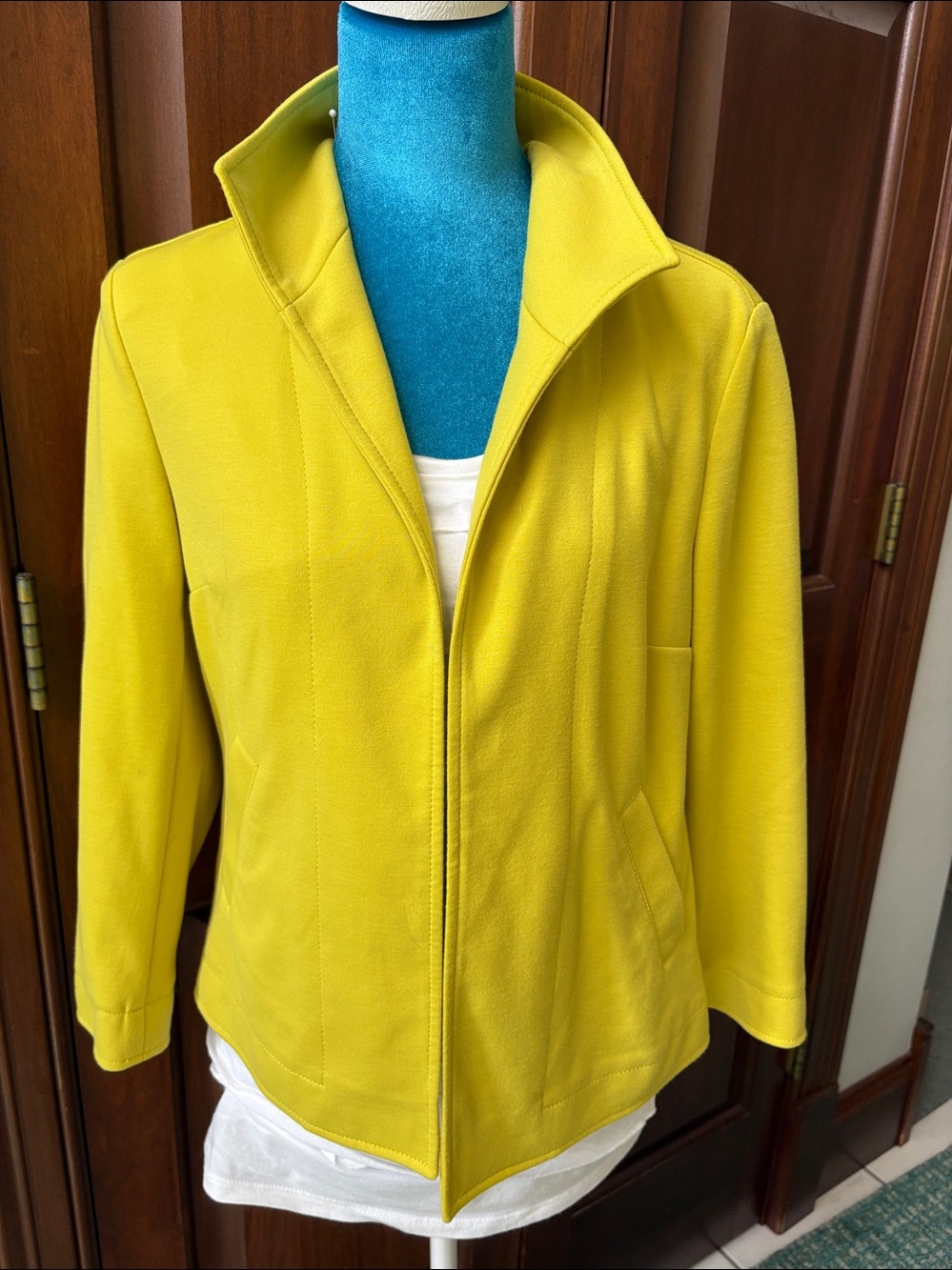 Kasper jacket   blazer Lime chartreuse  open front/collar  3/4 sleeves sz. S